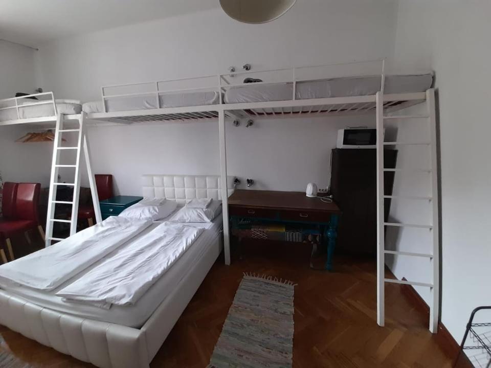 Rodzinna Przestrzen Dla 8 Osob 2 Pokoje Z Lazienka I Mini Aneksem Варшава Екстериор снимка